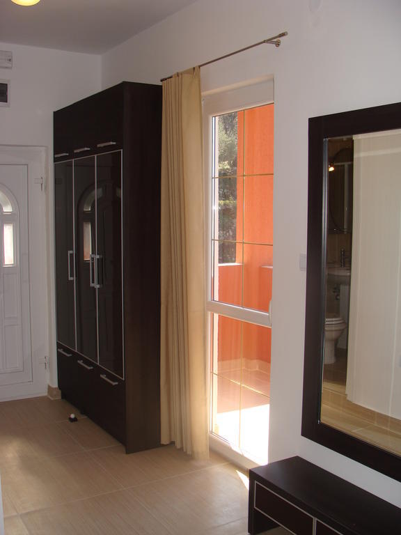 Apartments Danilo Kazanegra スヴェティ・ステファン 部屋 写真